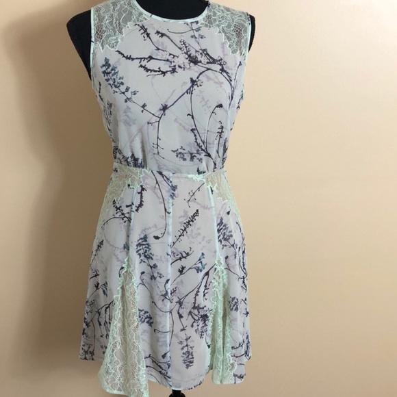 🧚🏽BCBGMAXAZRIA🧚🏽GWENYTH FLARED DRESS🧚🏽 - Picture 5 of 7